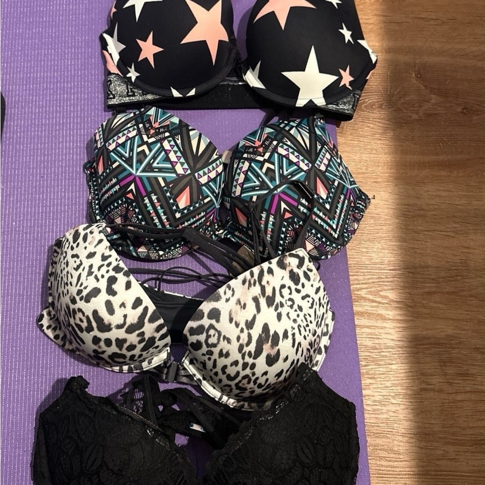 Victoria secret & Pink bras 32DD